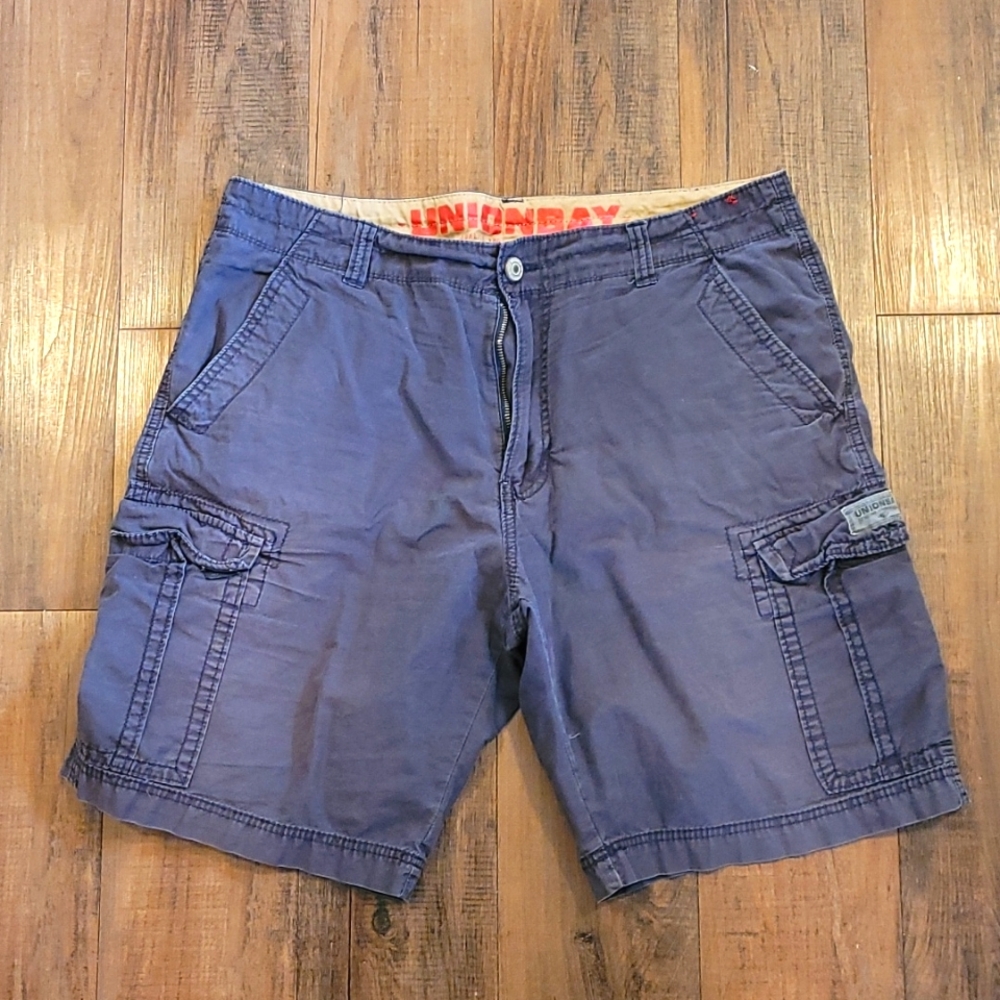 Men's Unionbay cargo shorts navy blue sz 36